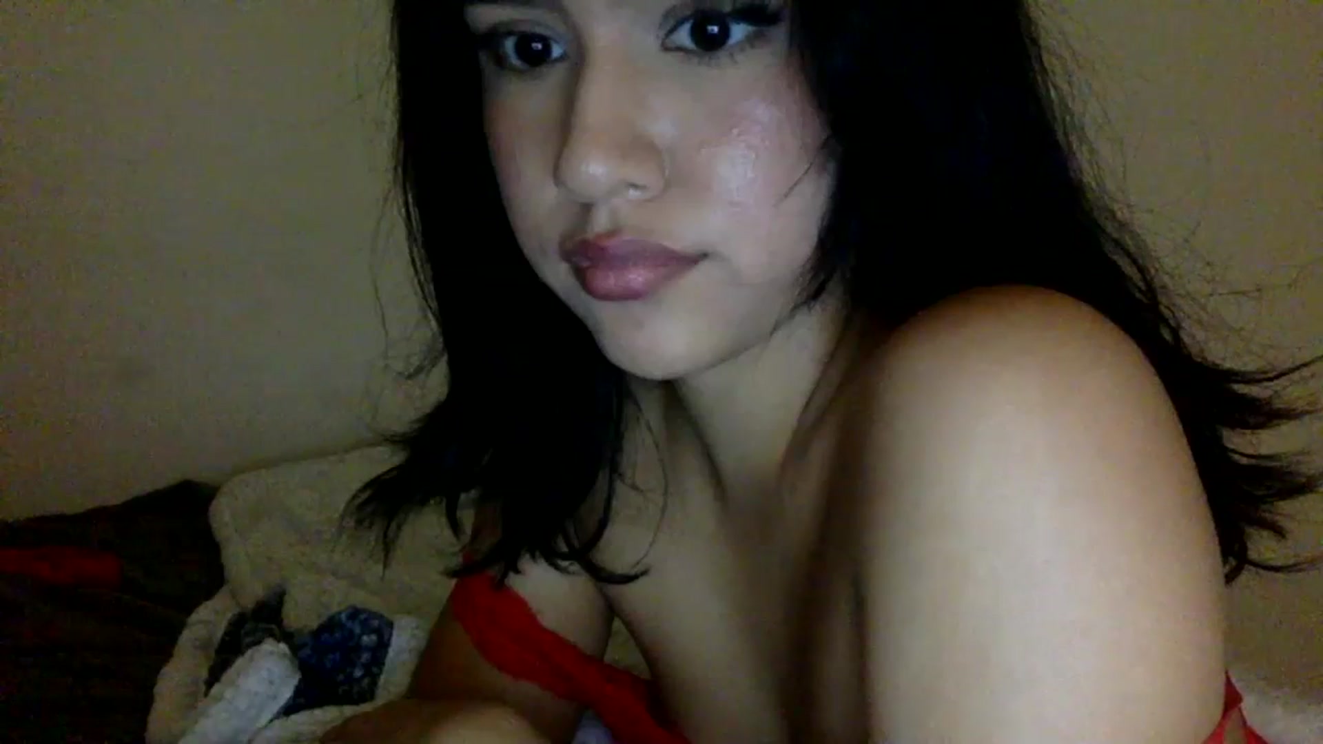 Gallery image thumbnail from lilagomez's myfreecams stream on, 12/25/2023, 10:51 image 2 of 20