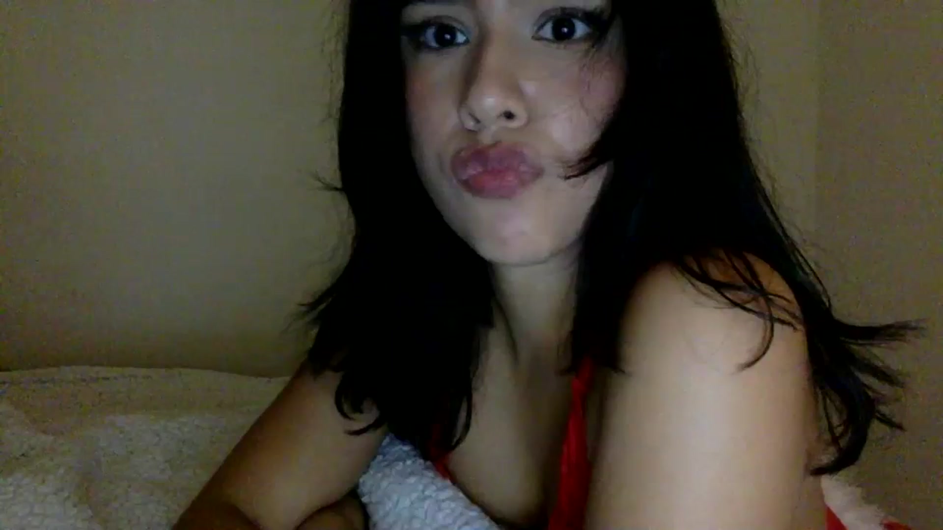 Gallery image thumbnail from lilagomez's myfreecams stream on, 12/25/2023, 10:51 image 14 of 20
