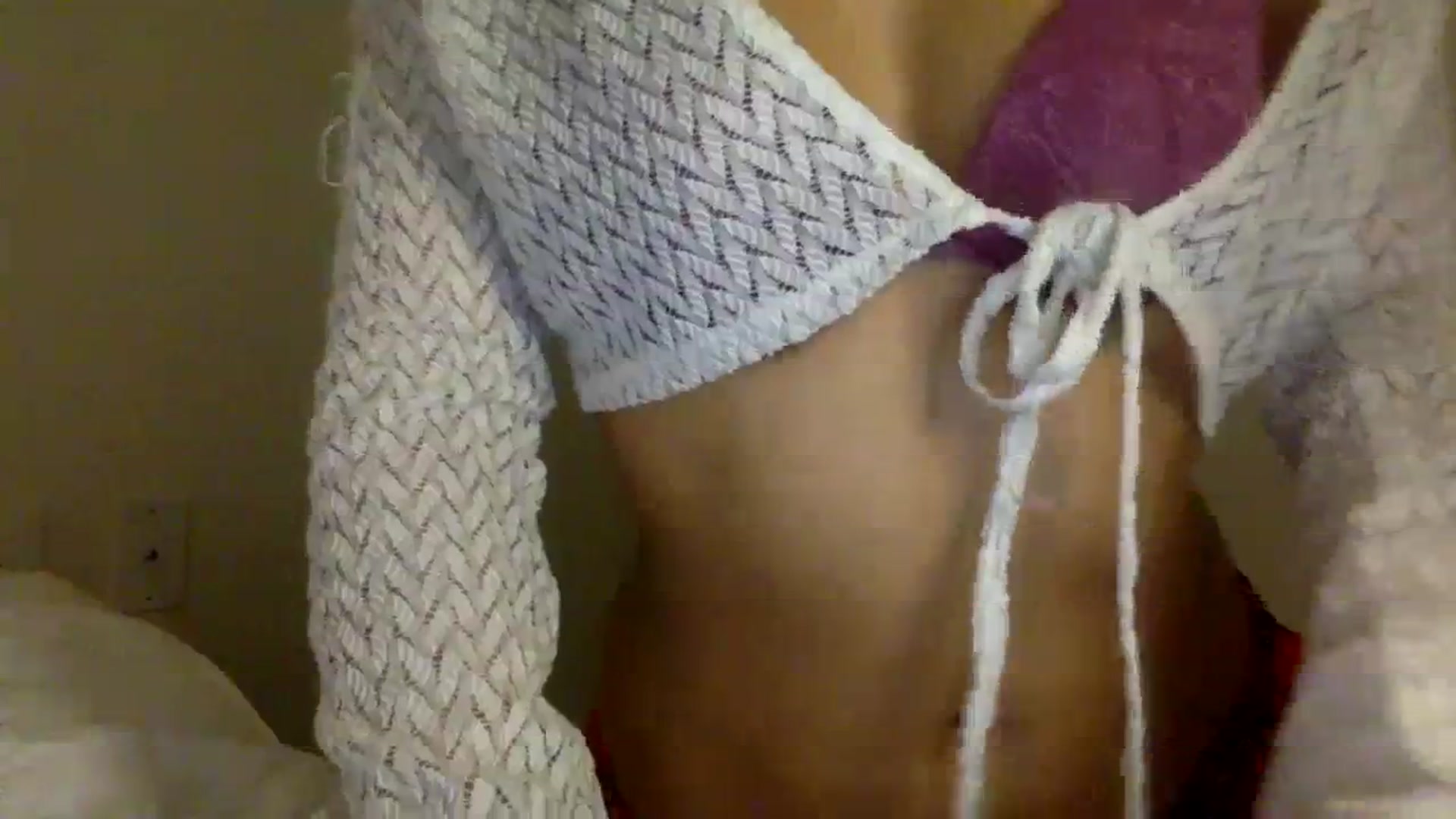 Gallery image thumbnail from lilagomez's myfreecams stream on, 01/21/2024, 08:15 image 7 of 20