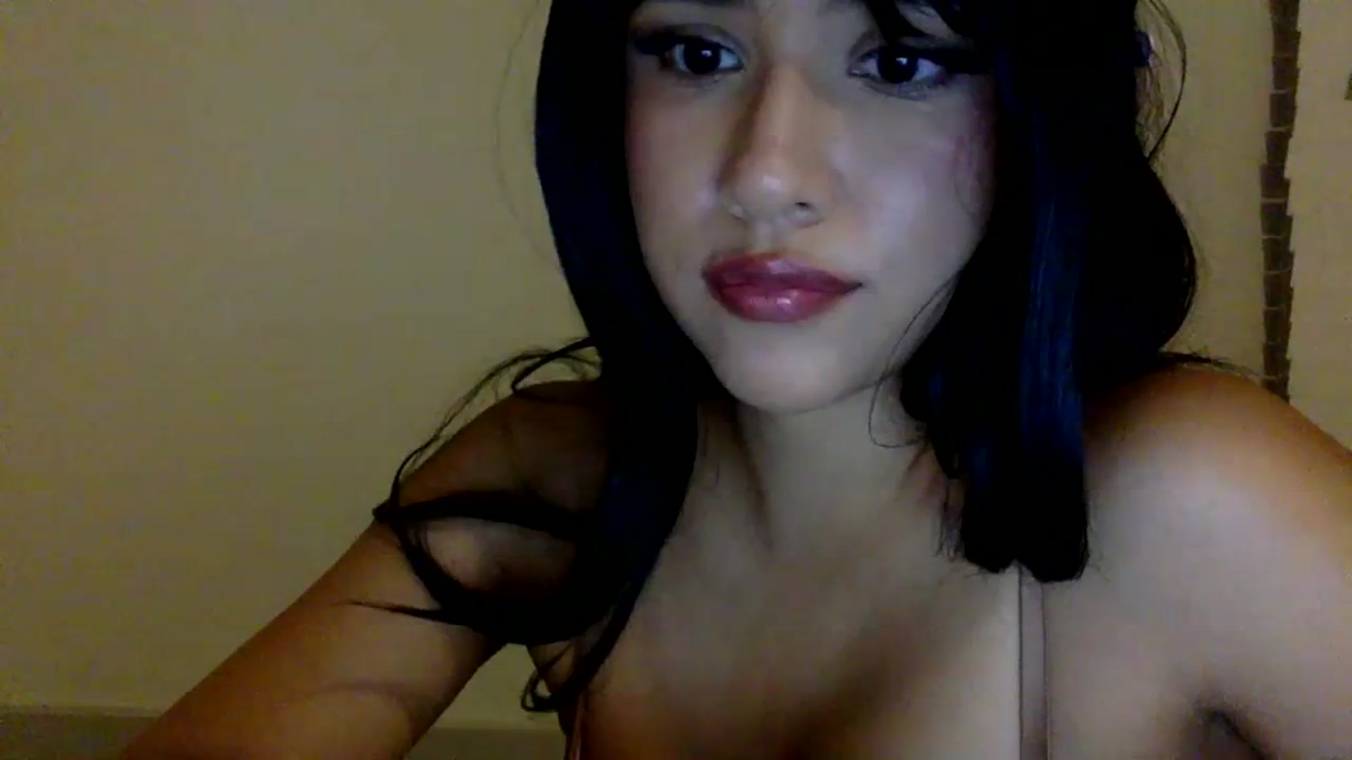 Gallery image thumbnail from lilagomez's myfreecams stream on, 01/23/2024, 12:48 image 13 of 20