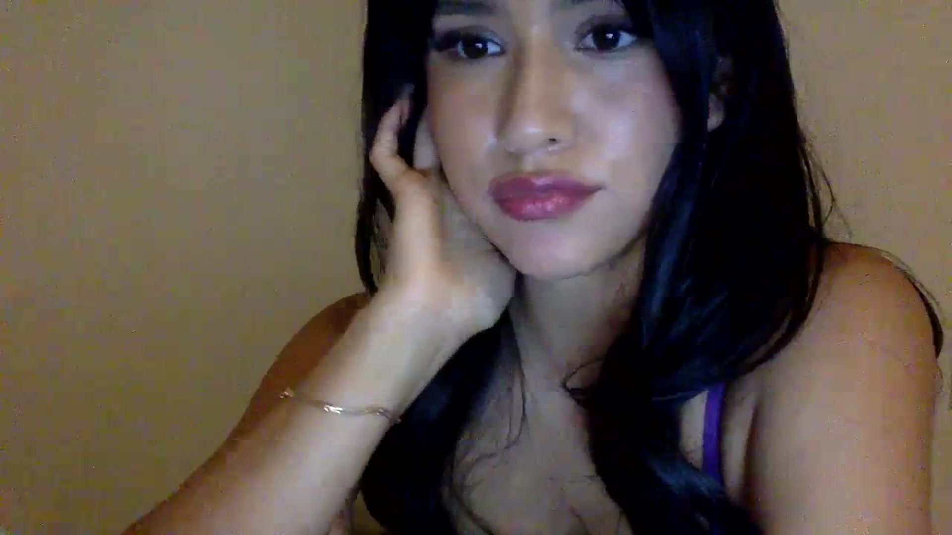 Gallery image thumbnail from lilagomez's myfreecams stream on, 01/25/2024, 11:53 image 18 of 20