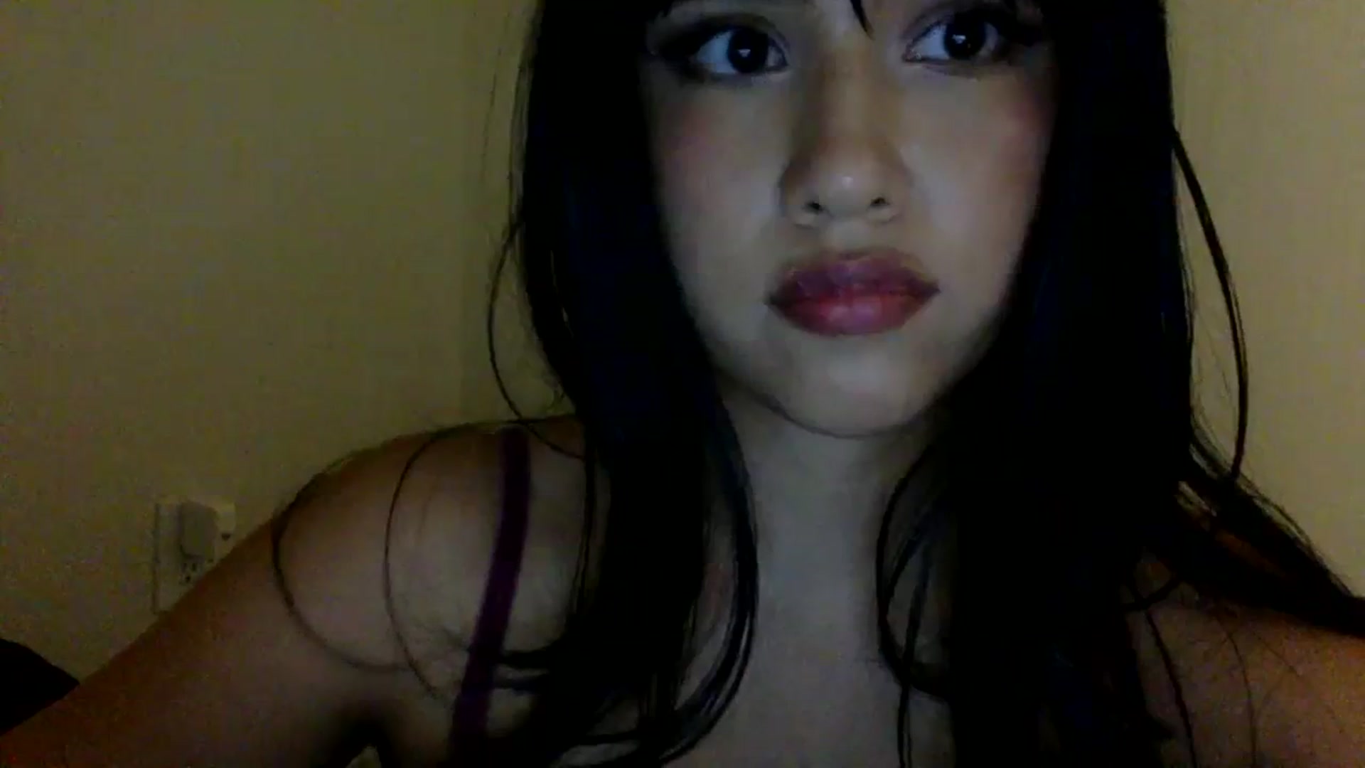 Gallery image thumbnail from lilagomez's myfreecams stream on, 02/05/2024, 08:40 image 6 of 20