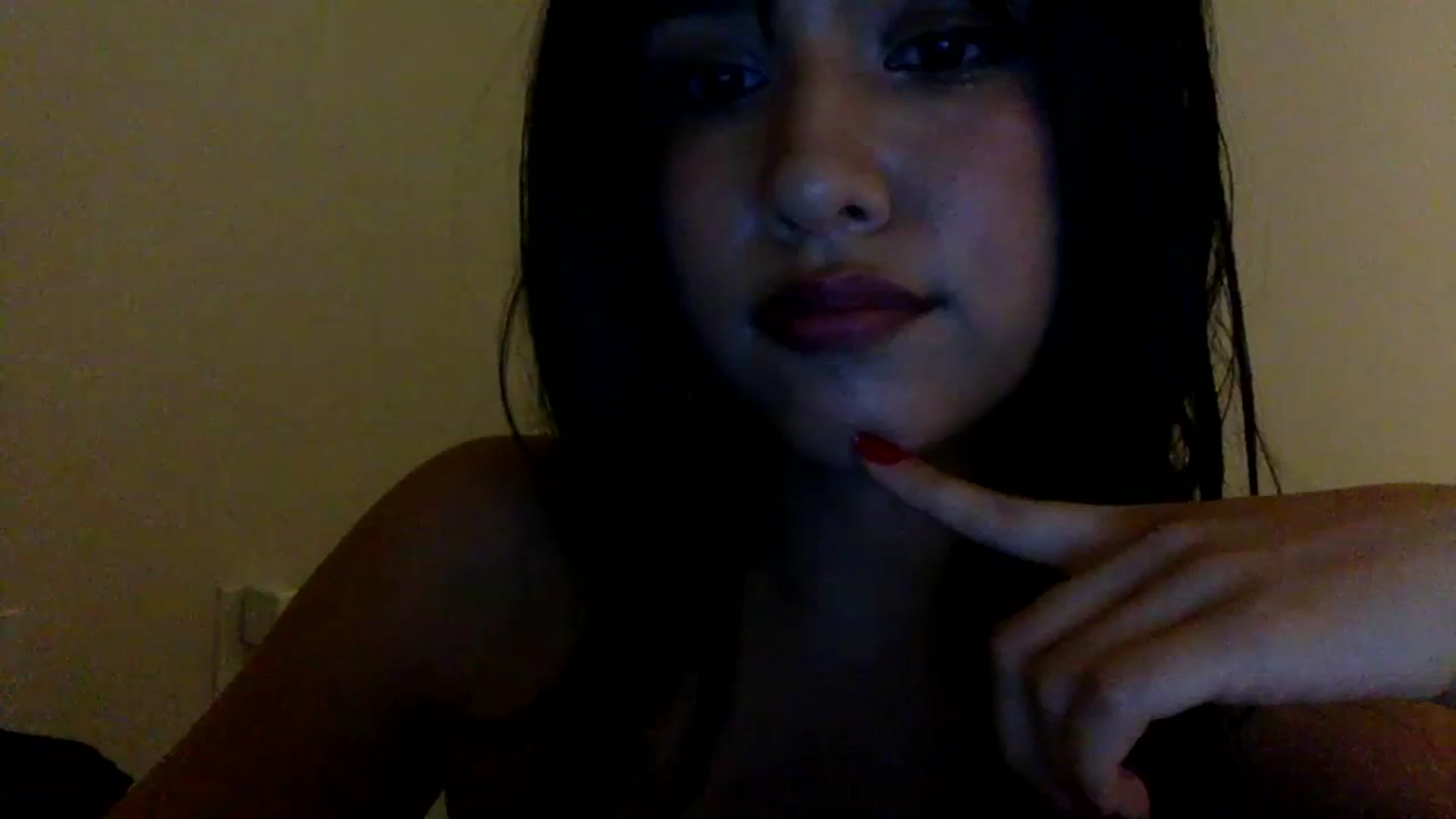 Gallery image thumbnail from lilagomez's myfreecams stream on, 02/05/2024, 08:40 image 19 of 20