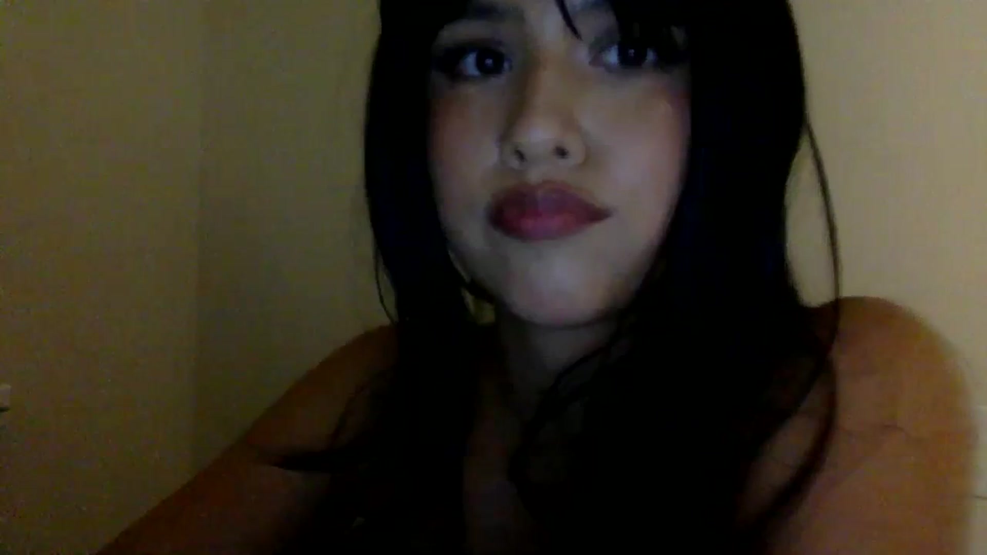 Gallery image thumbnail from lilagomez's myfreecams stream on, 02/05/2024, 08:40 image 10 of 20