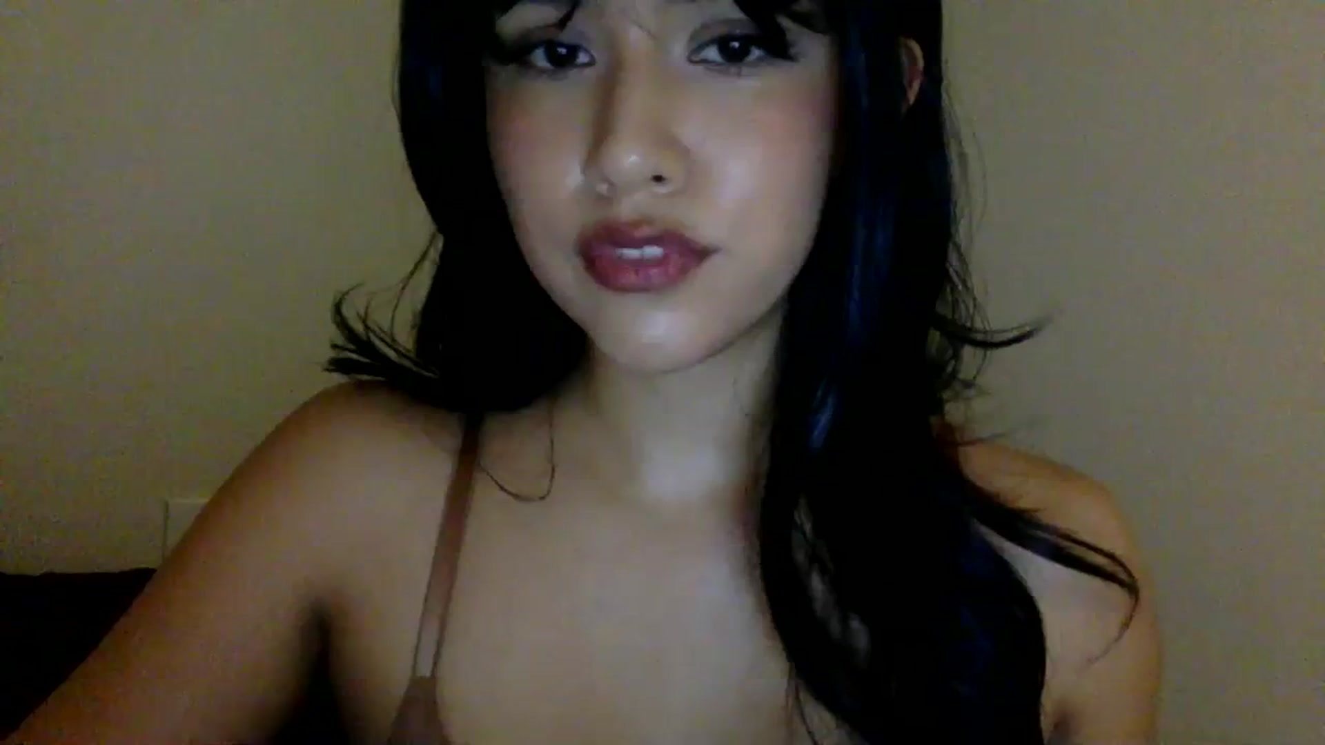 Gallery image thumbnail from lilagomez's myfreecams stream on, 02/08/2024, 10:30 image 7 of 20