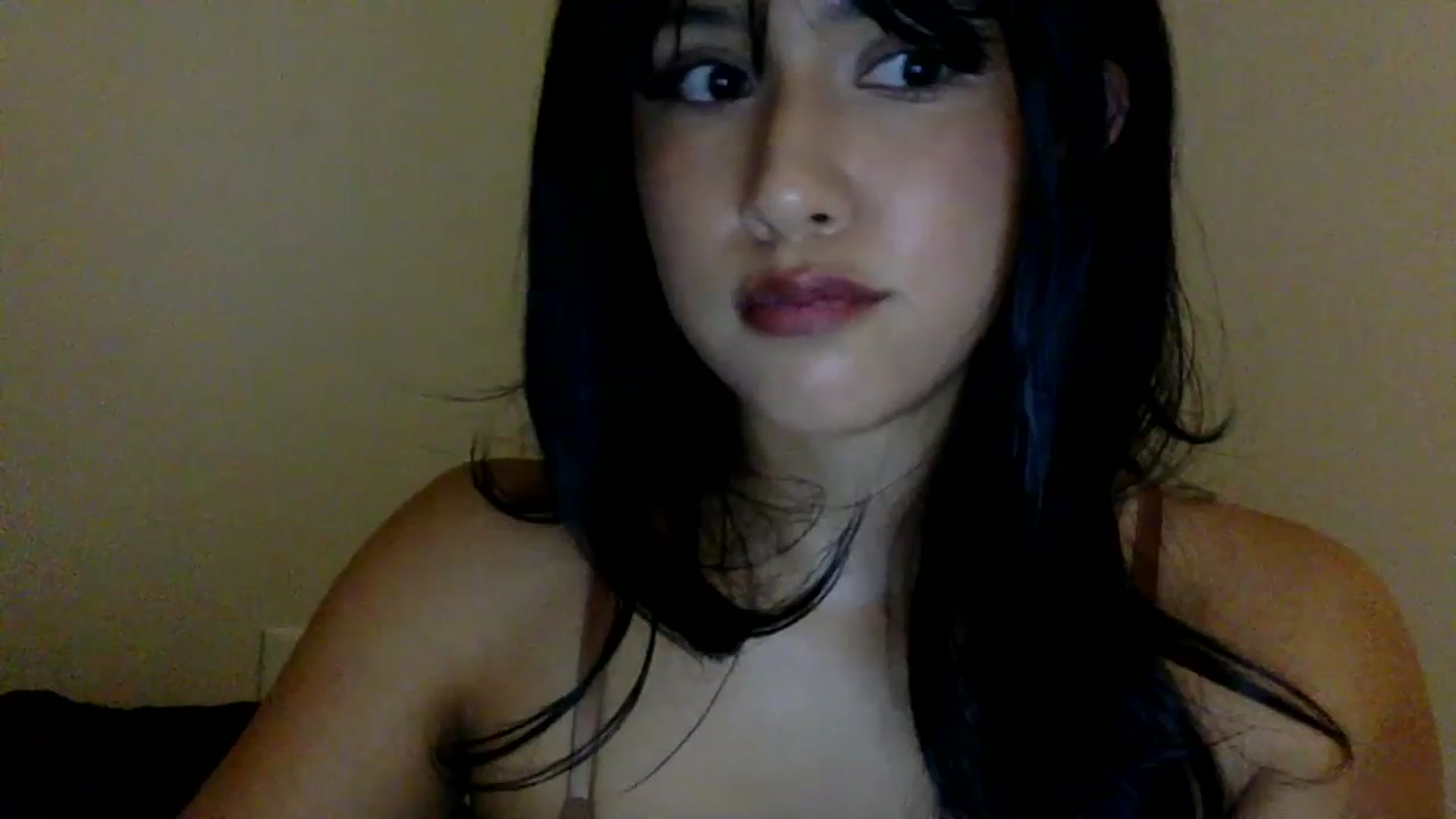 Gallery image thumbnail from lilagomez's myfreecams stream on, 02/08/2024, 10:30 image 19 of 20