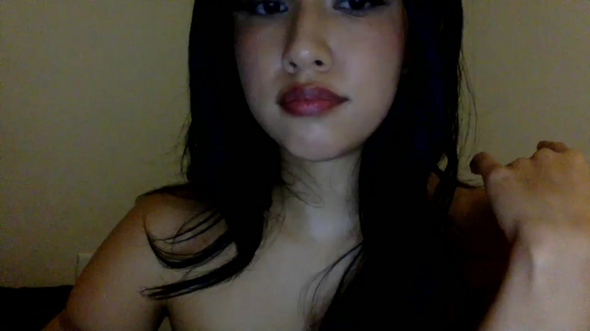 Gallery image thumbnail from lilagomez's myfreecams stream on, 02/08/2024, 10:50 image 8 of 20
