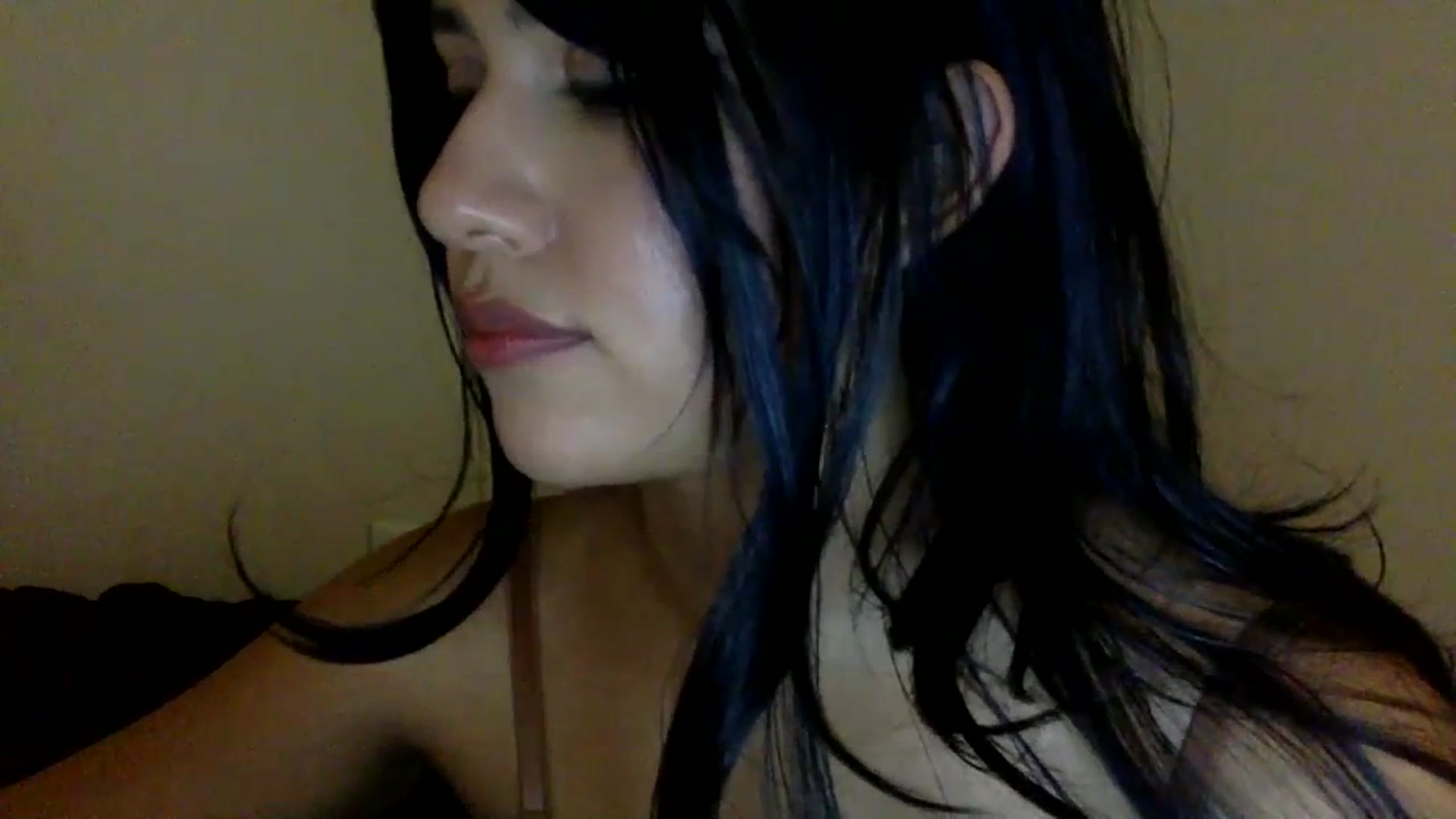 Gallery image thumbnail from lilagomez's myfreecams stream on, 02/08/2024, 11:26 image 16 of 20