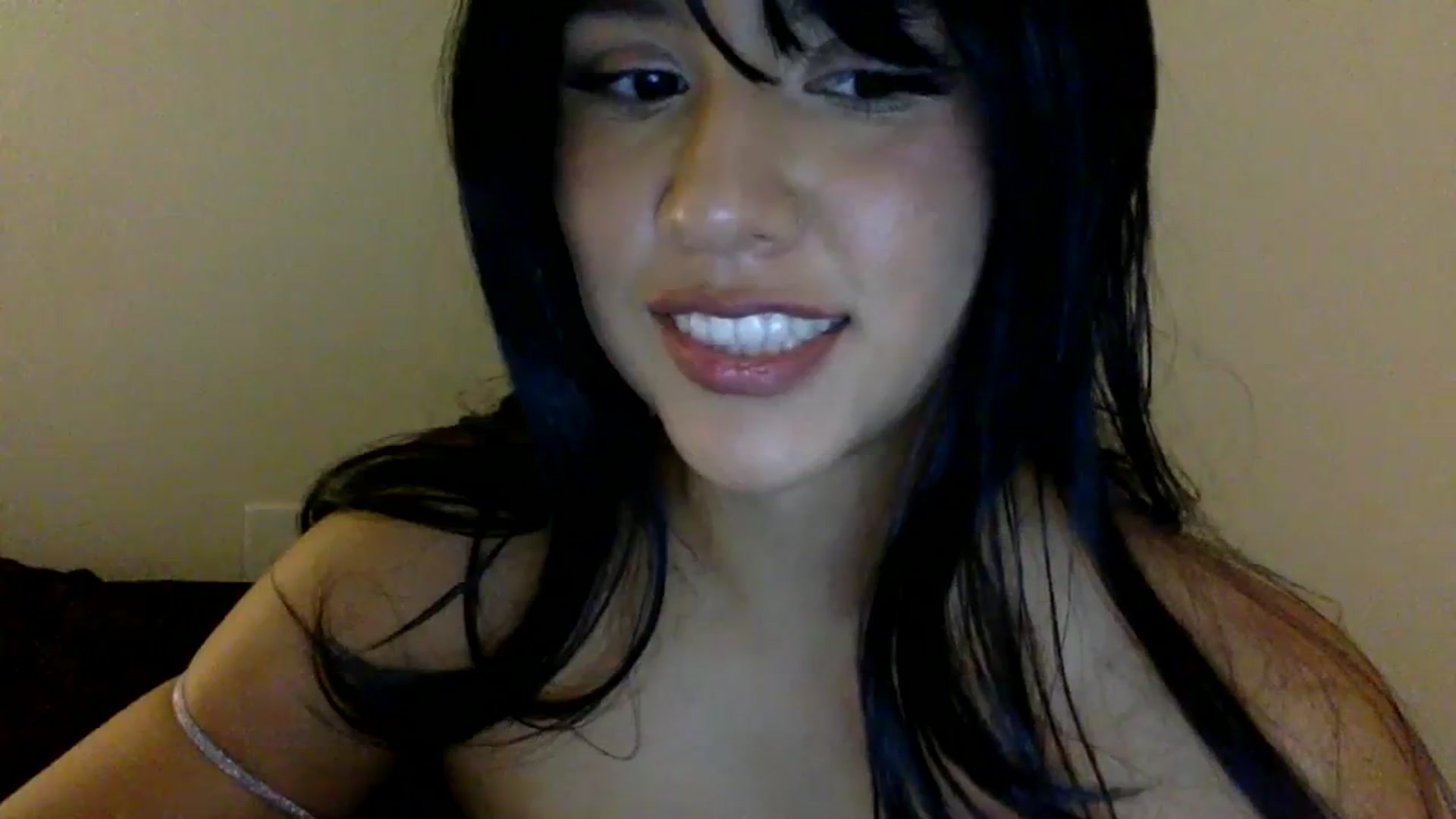 Gallery image thumbnail from lilagomez's myfreecams stream on, 02/09/2024, 08:44 image 17 of 20