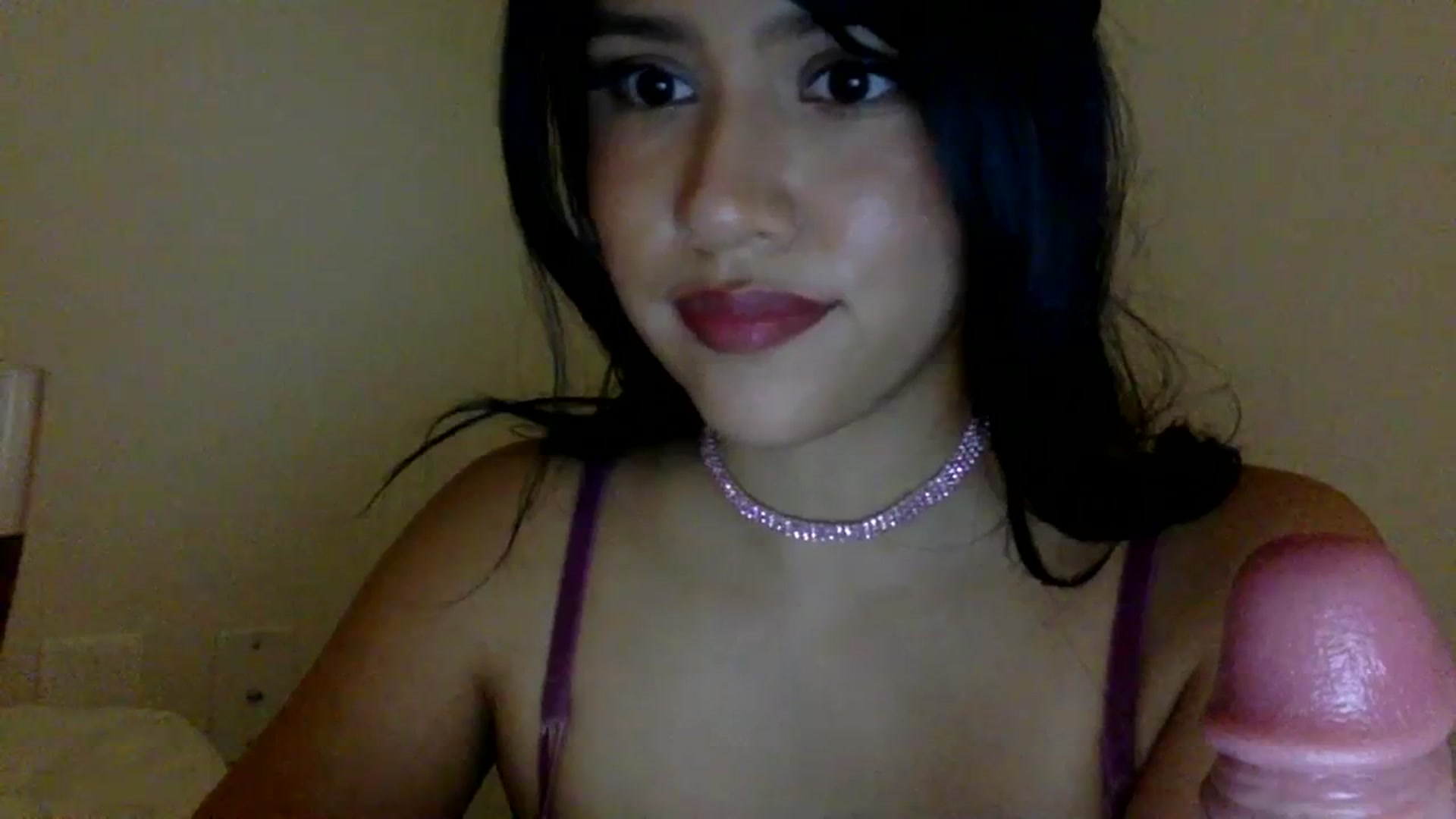 Gallery image thumbnail from lilagomez's myfreecams stream on, 02/23/2024, 07:14 image 9 of 20
