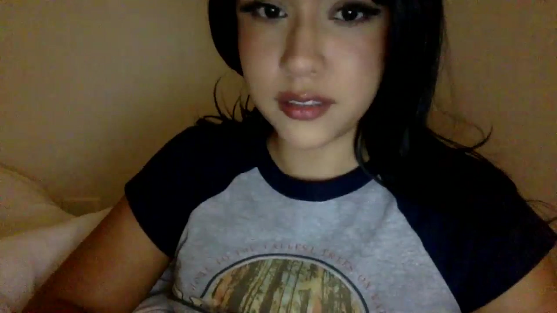 Gallery image thumbnail from lilagomez's myfreecams stream on, 03/01/2024, 07:49 image 8 of 20