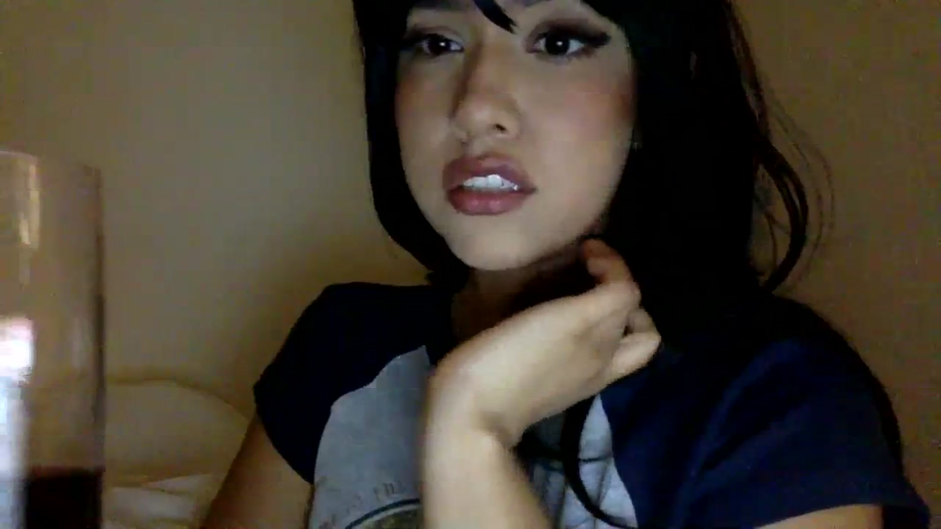 Gallery image thumbnail from lilagomez's myfreecams stream on, 03/01/2024, 07:49 image 15 of 20
