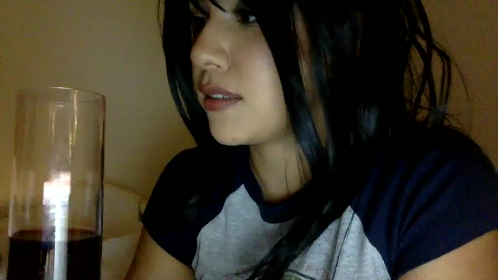 Gallery image thumbnail from lilagomez's myfreecams stream on, 03/01/2024, 07:49 image 17 of 20