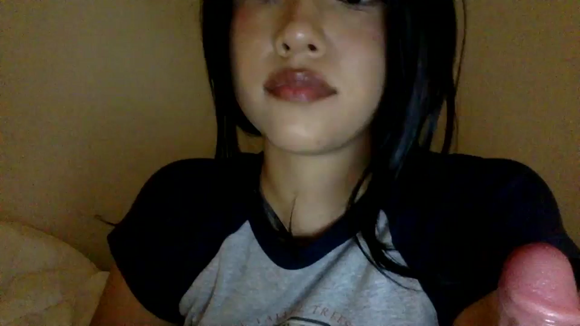 Gallery image thumbnail from lilagomez's myfreecams stream on, 03/02/2024, 07:53 image 1 of 20