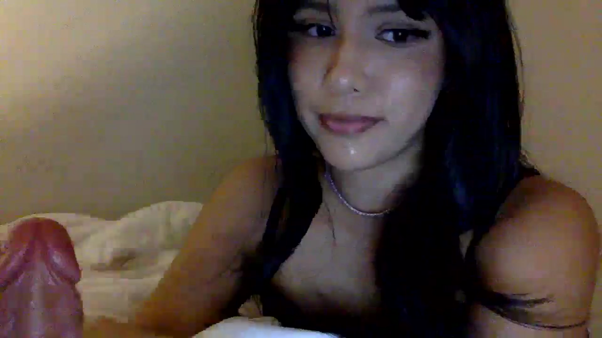 Gallery image thumbnail from lilagomez's myfreecams stream on, 03/08/2024, 11:03 image 12 of 20