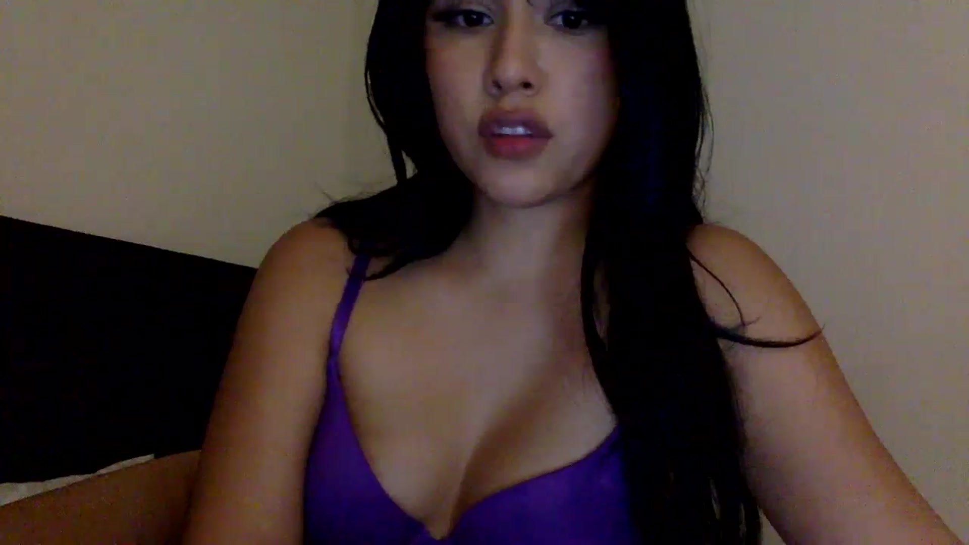 Gallery image thumbnail from lilagomez's myfreecams stream on, 03/24/2024, 11:25 image 15 of 20