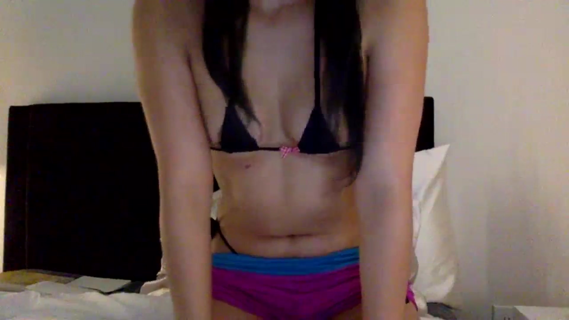 Gallery image thumbnail from lilagomez's myfreecams stream on, 03/26/2024, 14:42 image 10 of 20