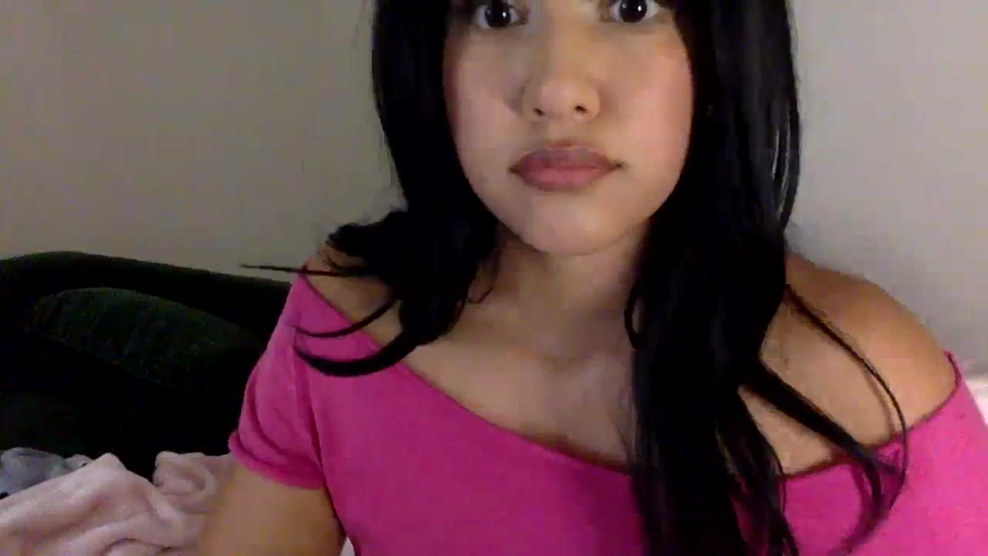 Gallery image thumbnail from lilagomez's myfreecams stream on, 04/08/2024, 08:07 image 7 of 20