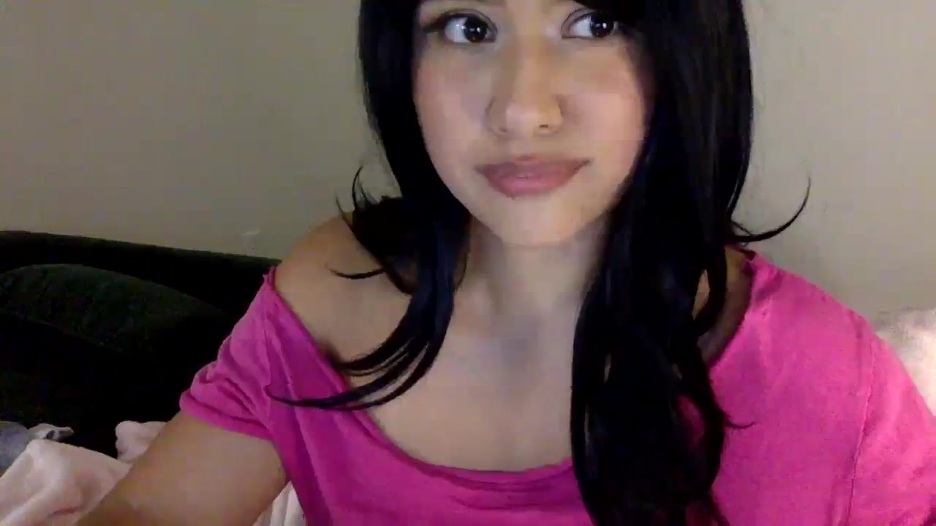 Gallery image thumbnail from lilagomez's myfreecams stream on, 04/08/2024, 08:38 image 19 of 20
