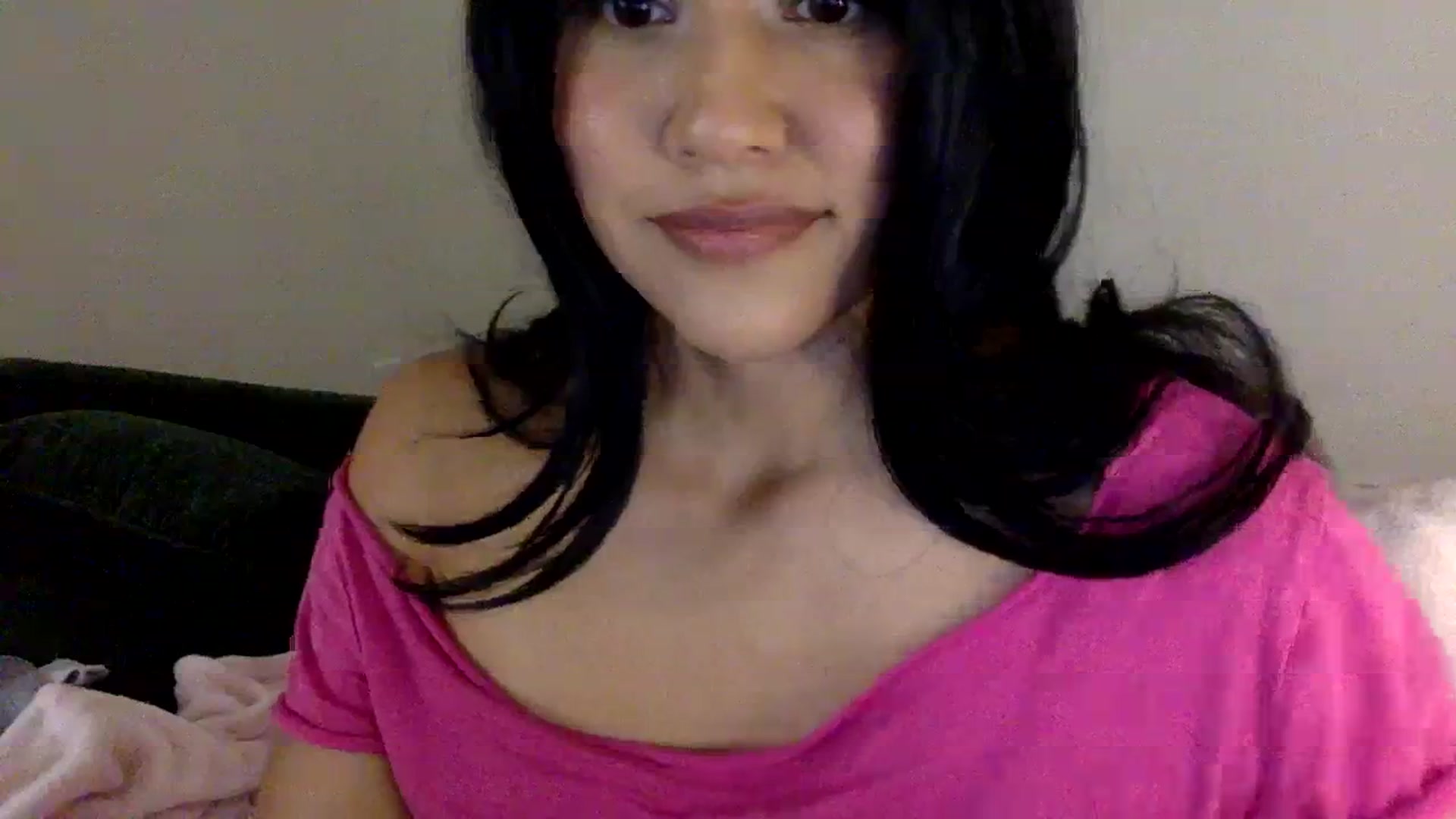 Gallery image thumbnail from lilagomez's myfreecams stream on, 04/08/2024, 08:38 image 14 of 20
