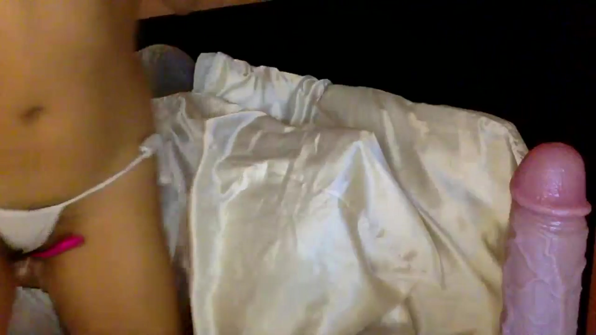Gallery image thumbnail from lilagomez's myfreecams stream on, 06/16/2024, 09:09 image 6 of 20