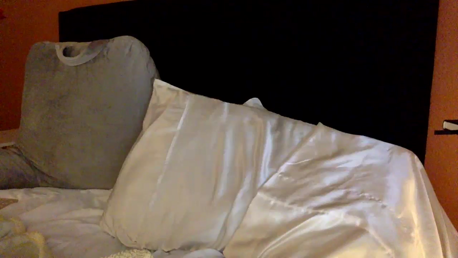 Gallery image thumbnail from lilagomez's myfreecams stream on, 06/16/2024, 11:24 image 17 of 20