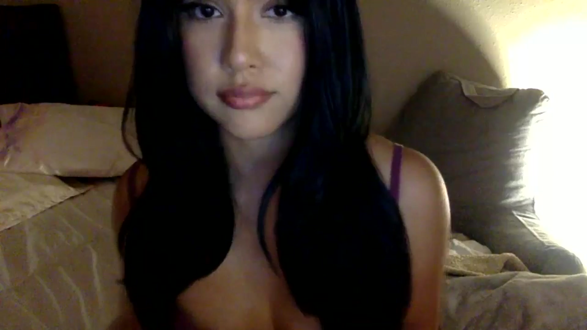 Gallery image thumbnail from lilagomez's myfreecams stream on, 07/21/2024, 10:07 image 11 of 20