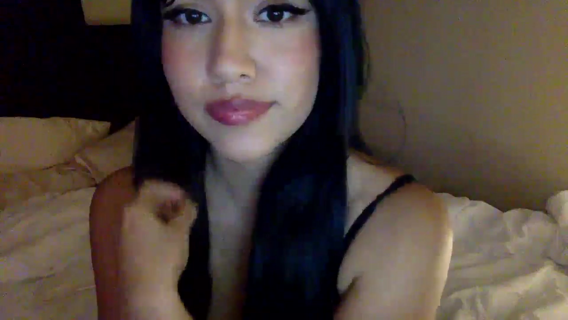 Gallery image thumbnail from lilagomez's myfreecams stream on, 07/23/2024, 12:43 image 20 of 20