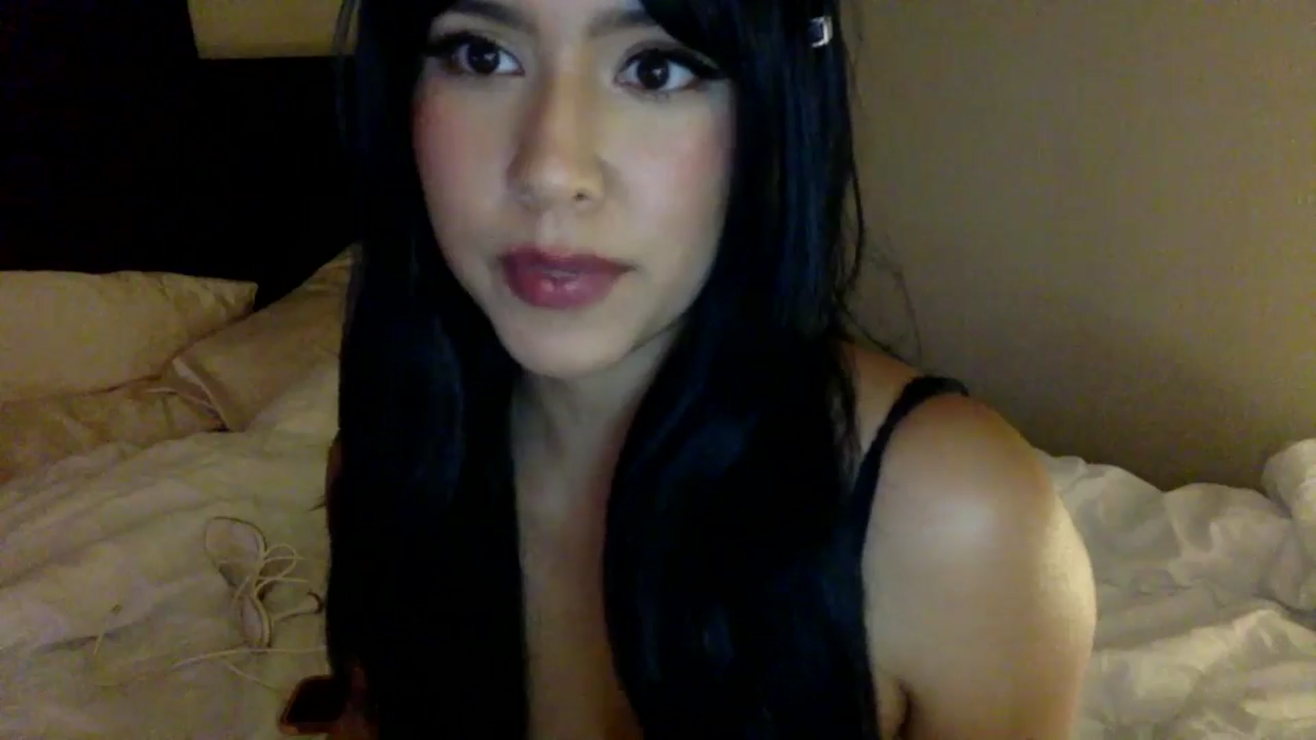 Gallery image thumbnail from lilagomez's myfreecams stream on, 07/23/2024, 12:43 image 15 of 20