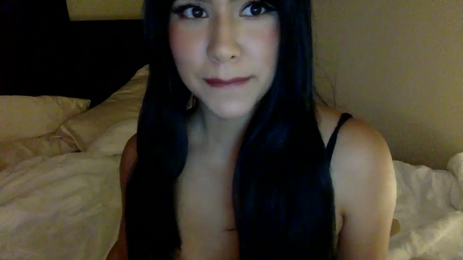 Gallery image thumbnail from lilagomez's myfreecams stream on, 07/23/2024, 12:43 image 7 of 20