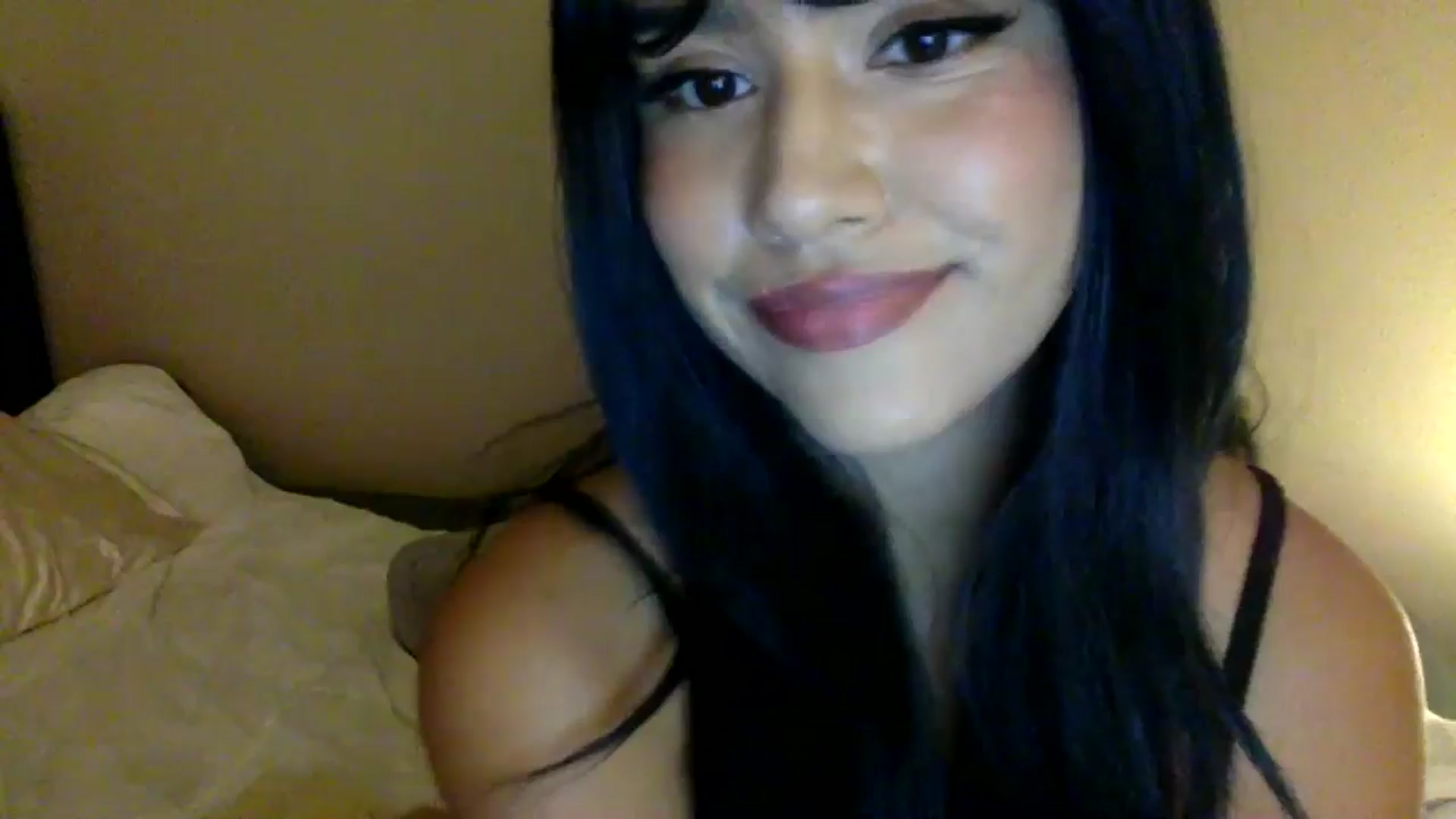 Gallery image thumbnail from lilagomez's myfreecams stream on, 07/28/2024, 19:13 image 8 of 20