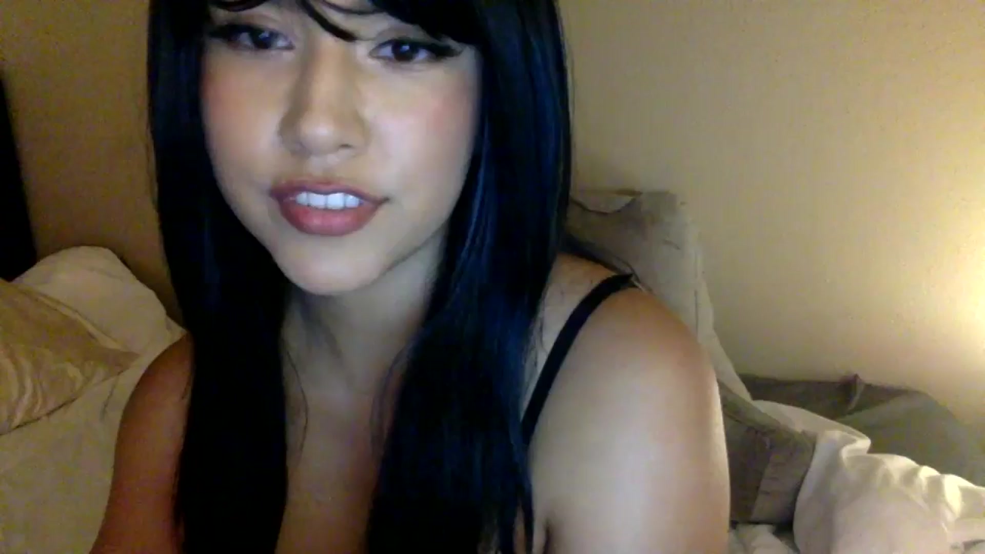 Gallery image thumbnail from lilagomez's myfreecams stream on, 07/28/2024, 19:13 image 9 of 20