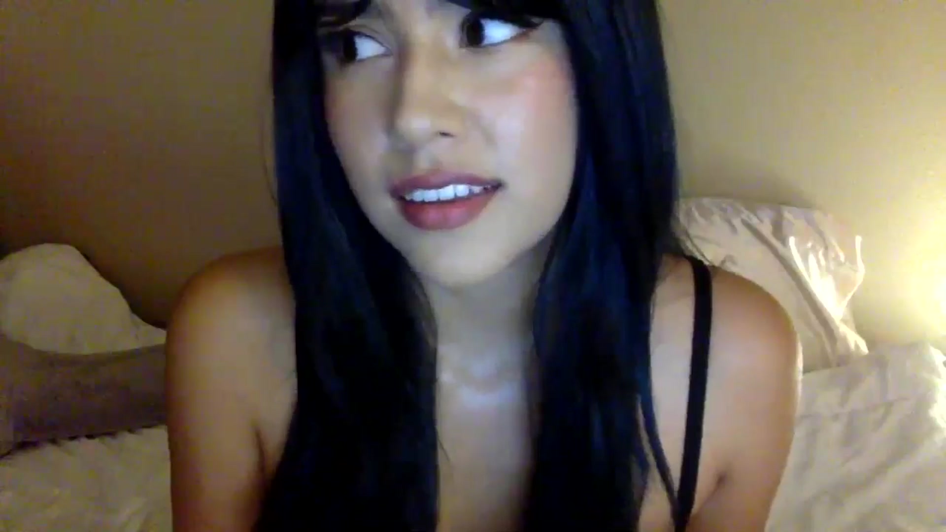 Gallery image thumbnail from lilagomez's myfreecams stream on, 07/28/2024, 19:13 image 19 of 20