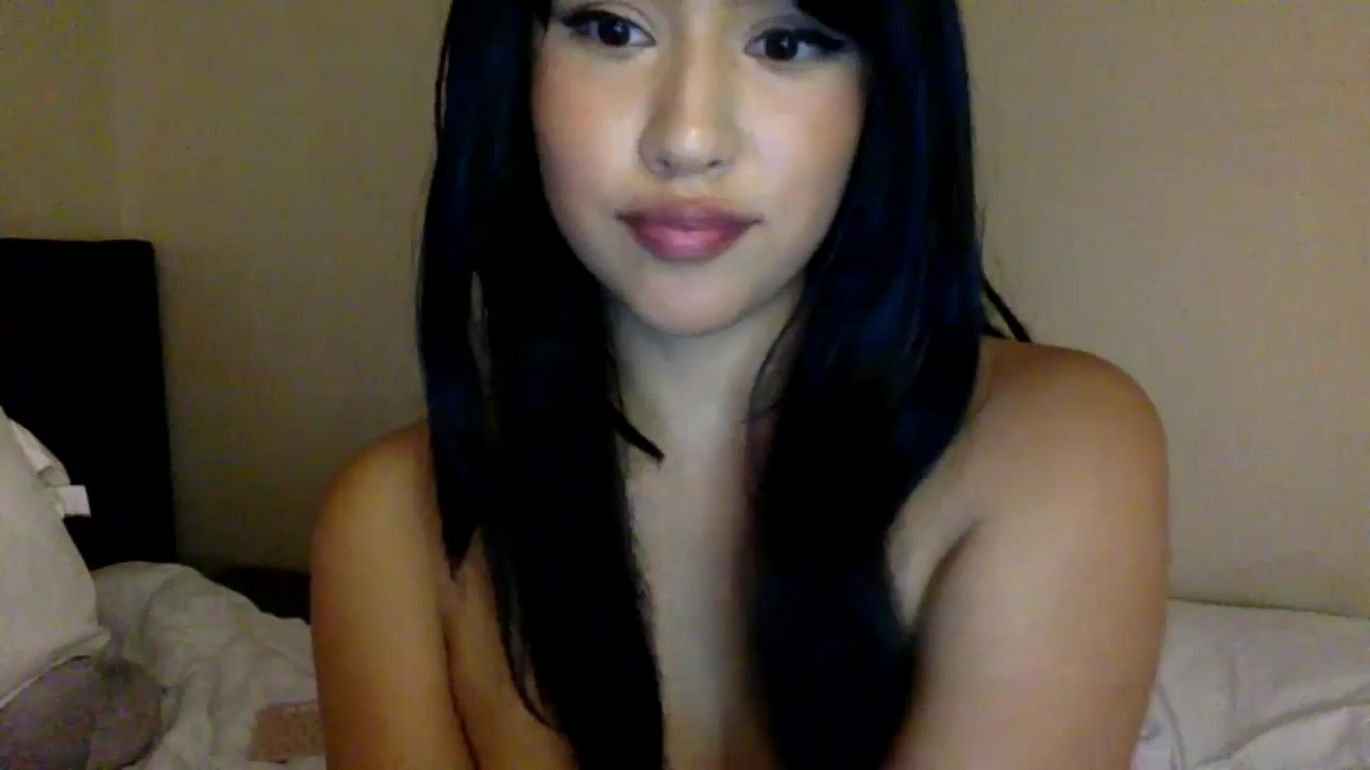 Gallery image thumbnail from lilagomez's myfreecams stream on, 07/30/2024, 18:55 image 3 of 20