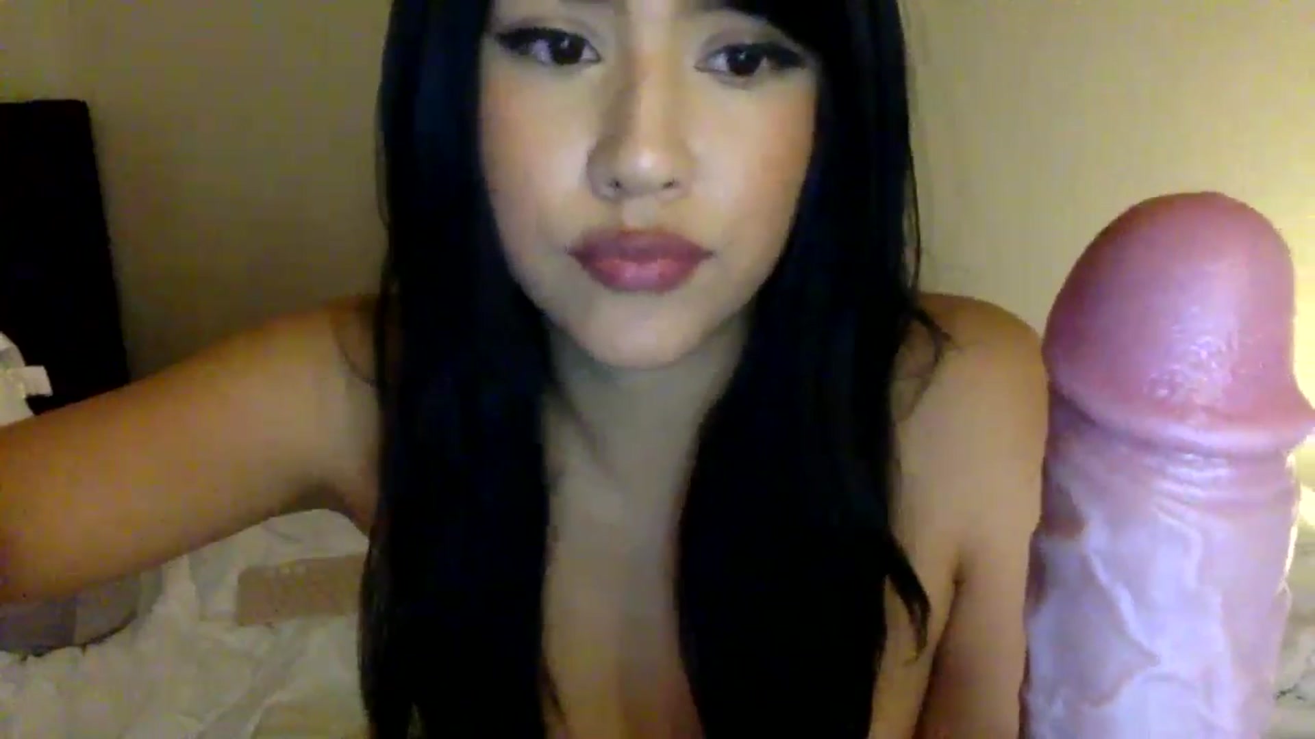 Gallery image thumbnail from lilagomez's myfreecams stream on, 07/30/2024, 19:43 image 7 of 20