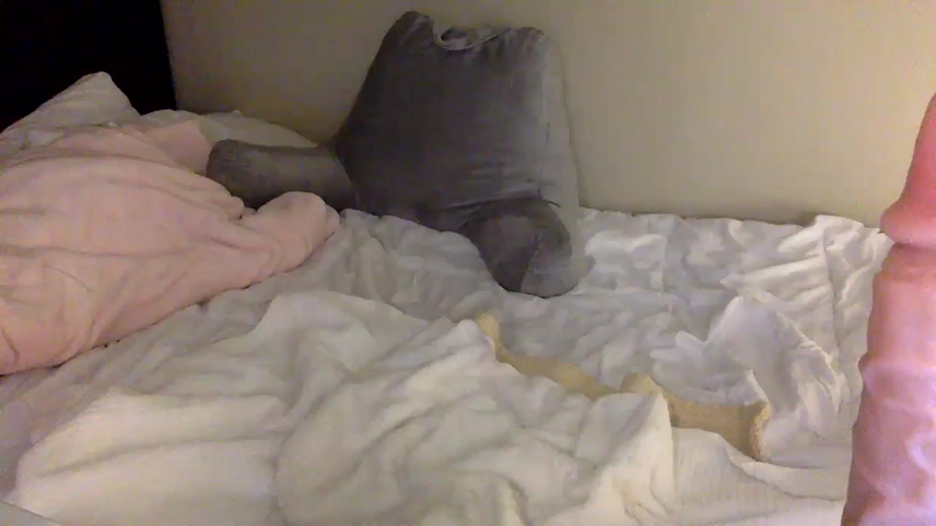 Gallery image thumbnail from lilagomez's myfreecams stream on, 08/11/2024, 08:28 image 19 of 20