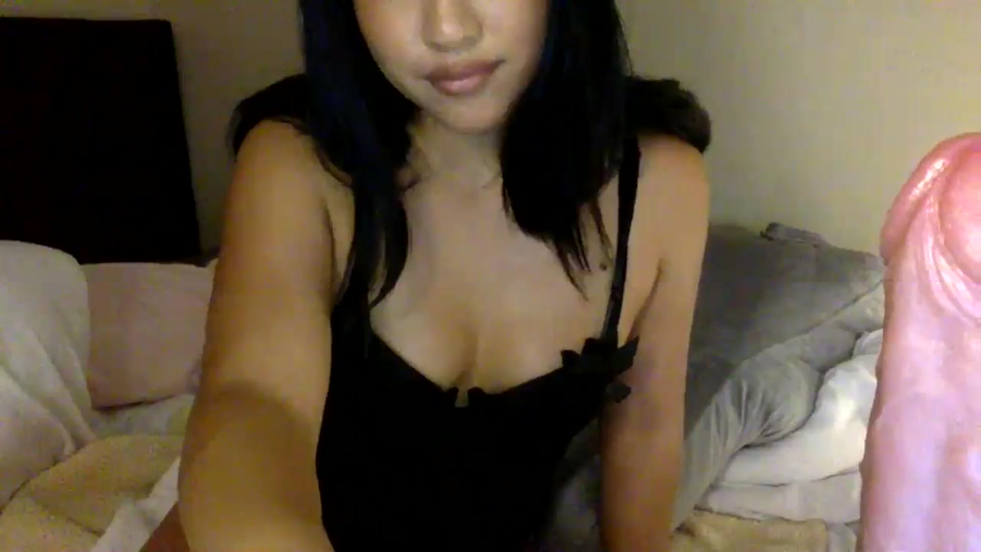 Gallery image thumbnail from lilagomez's myfreecams stream on, 08/11/2024, 09:20 image 14 of 20