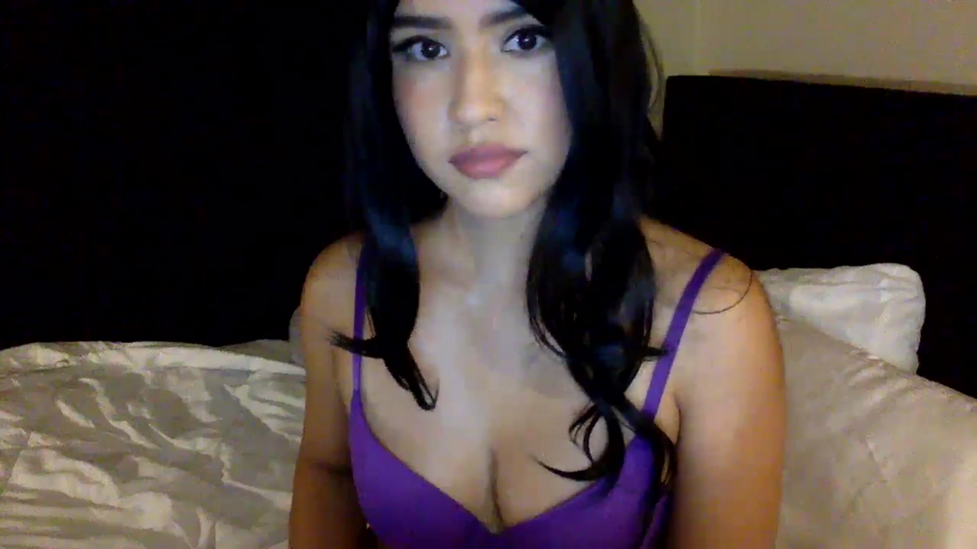 Gallery image thumbnail from lilagomez's myfreecams stream on, 08/17/2024, 07:06 image 2 of 20