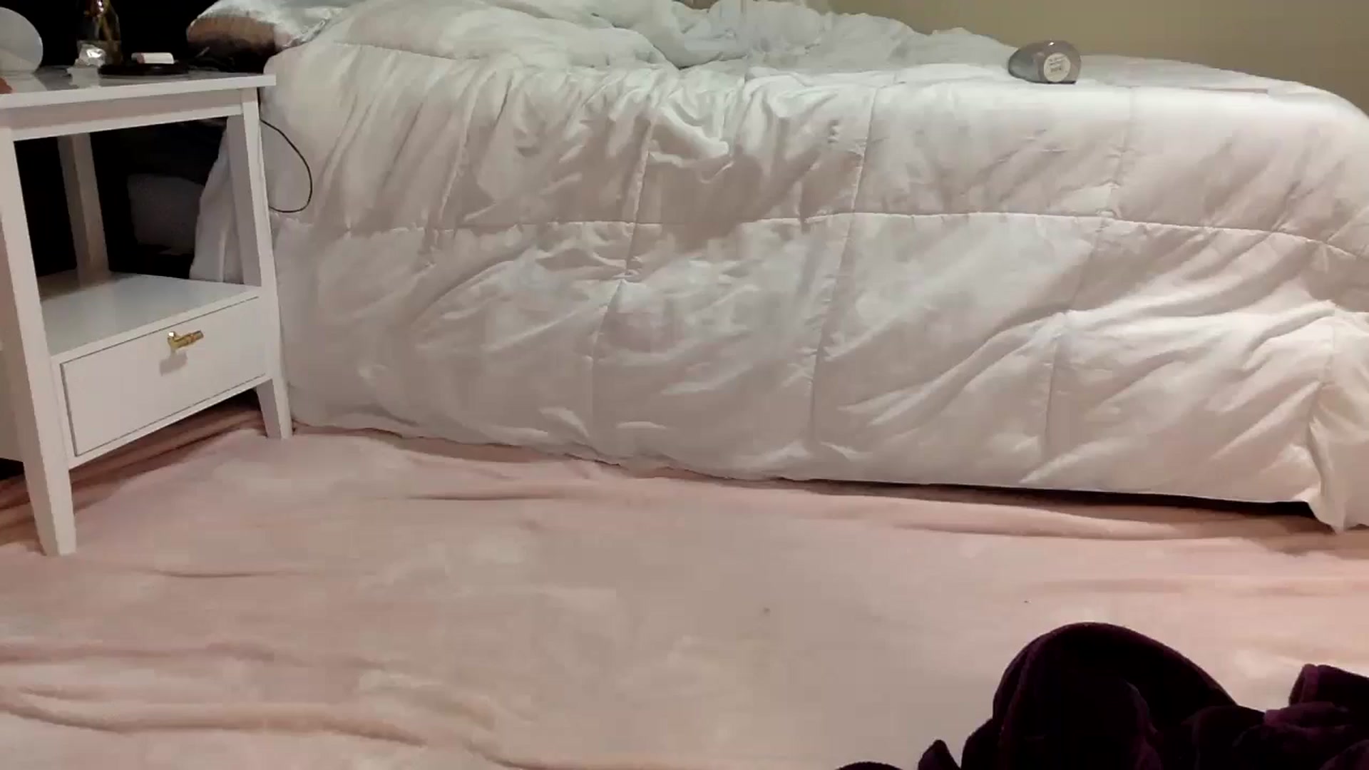 Gallery image thumbnail from lilagomez's myfreecams stream on, 08/22/2024, 14:11 image 8 of 20