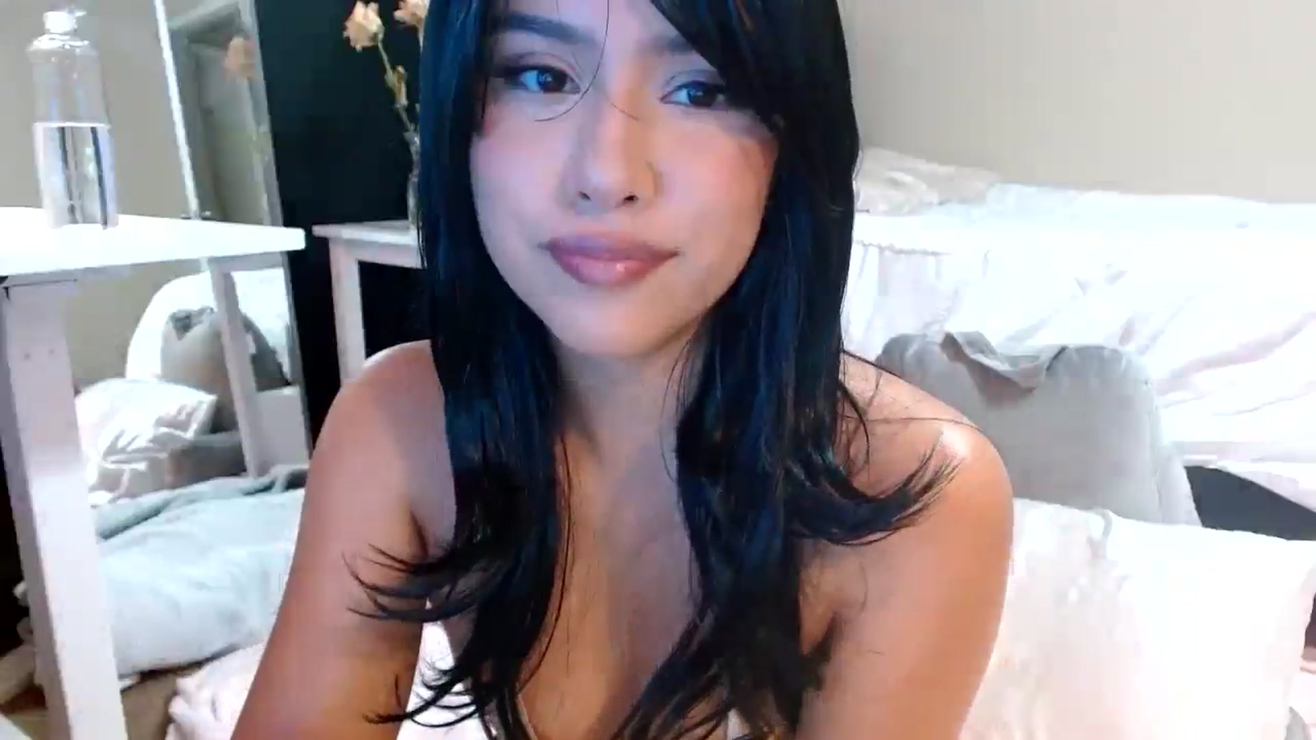 Gallery image thumbnail from lilagomez's myfreecams stream on, 08/28/2024, 22:24 image 2 of 20