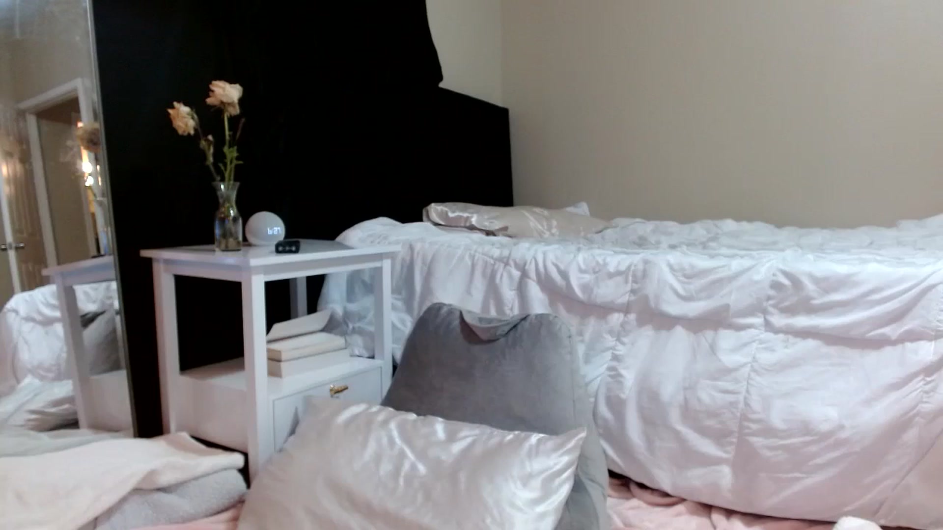Gallery image thumbnail from lilagomez's myfreecams stream on, 08/31/2024, 12:06 image 8 of 20
