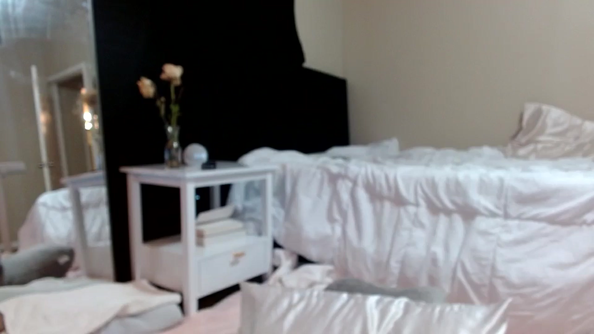 Gallery image thumbnail from lilagomez's myfreecams stream on, 08/31/2024, 16:30 image 10 of 20