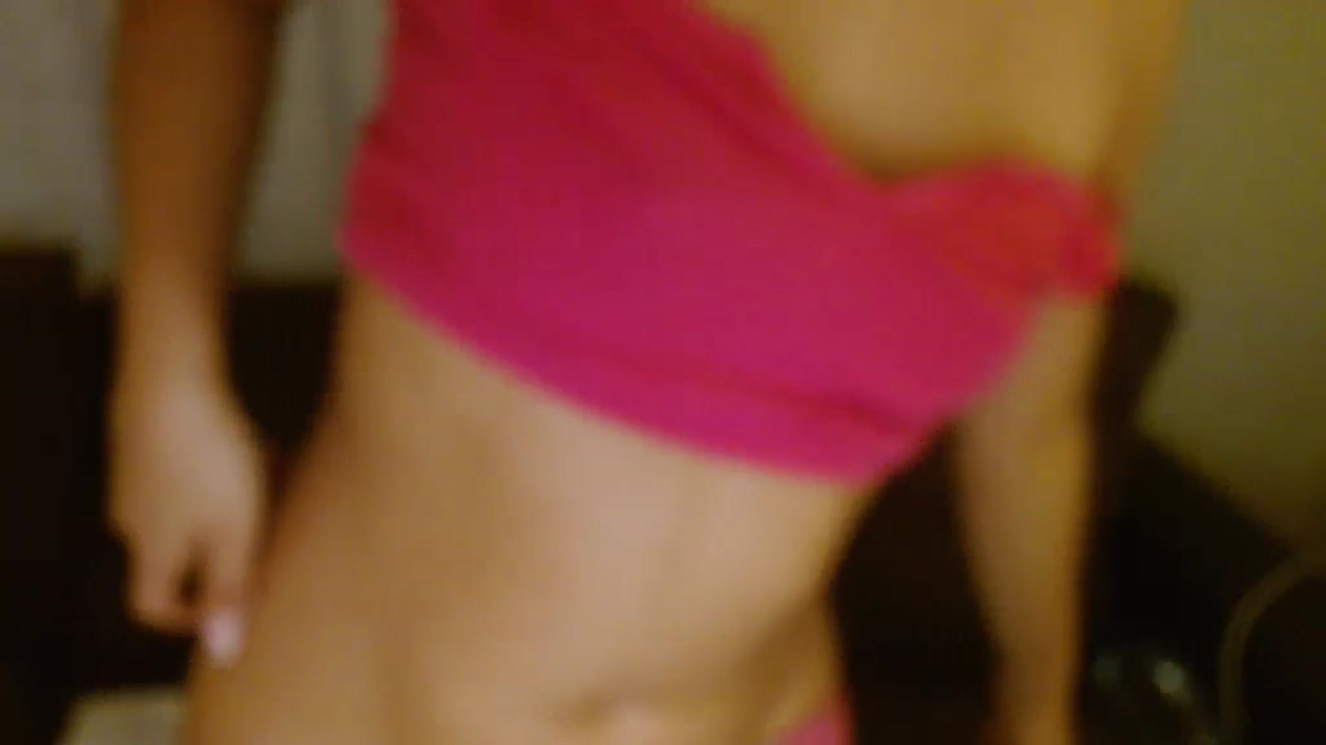 Gallery image thumbnail from lilagomez's myfreecams stream on, 10/31/2024, 11:38 image 8 of 20