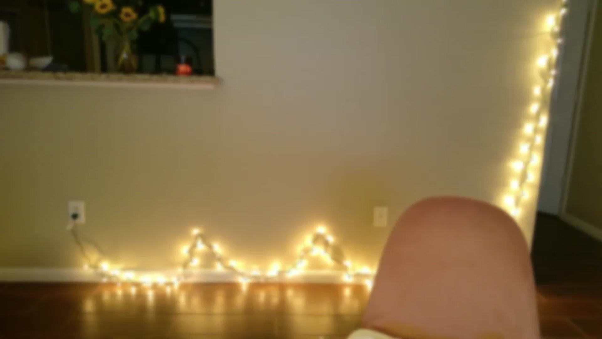 Gallery image thumbnail from lilagomez's myfreecams stream on, 03/03/2025, 11:01 image 10 of 20