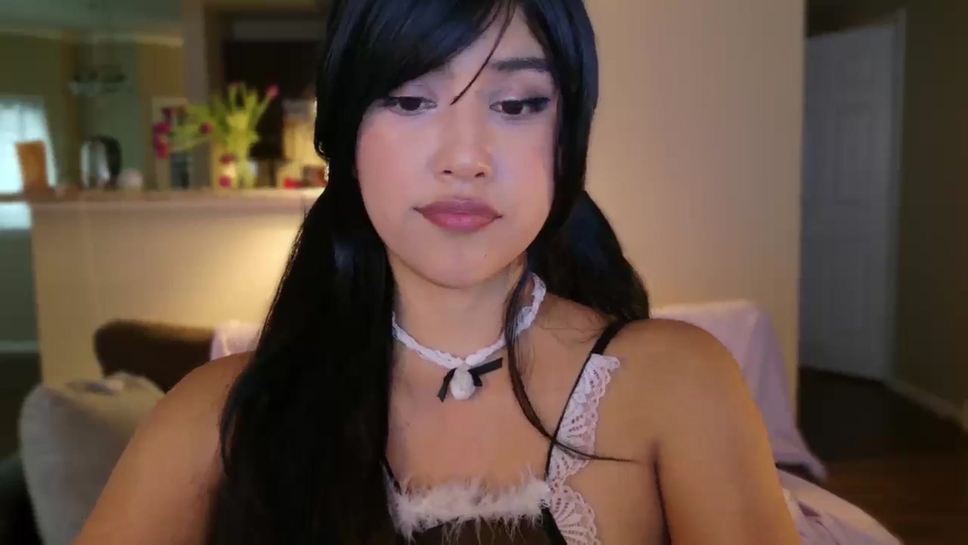 Gallery image thumbnail from lilagomez's myfreecams stream on, 04/19/2025, 13:55 image 20 of 20