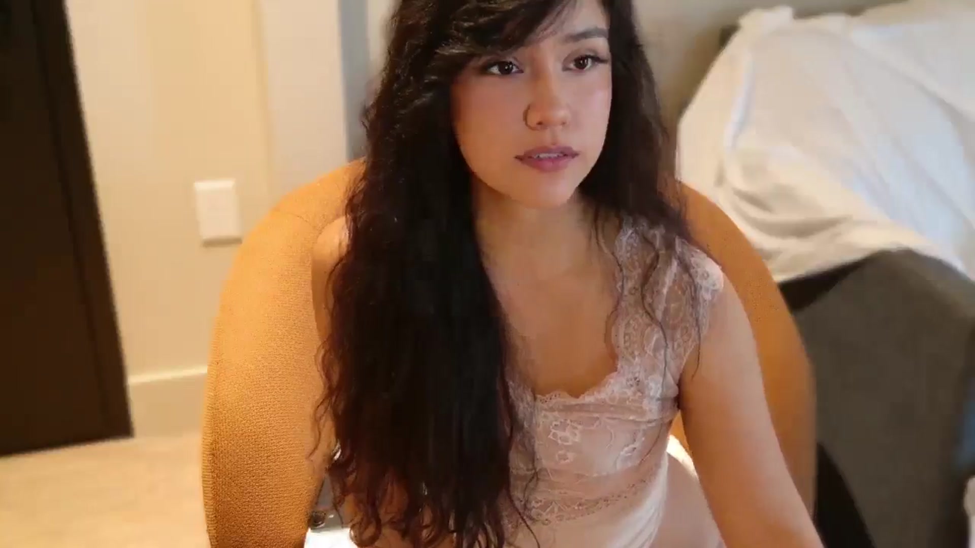 Gallery image thumbnail from lilagomez's myfreecams stream on, 08/27/2025, 14:14 image 6 of 20