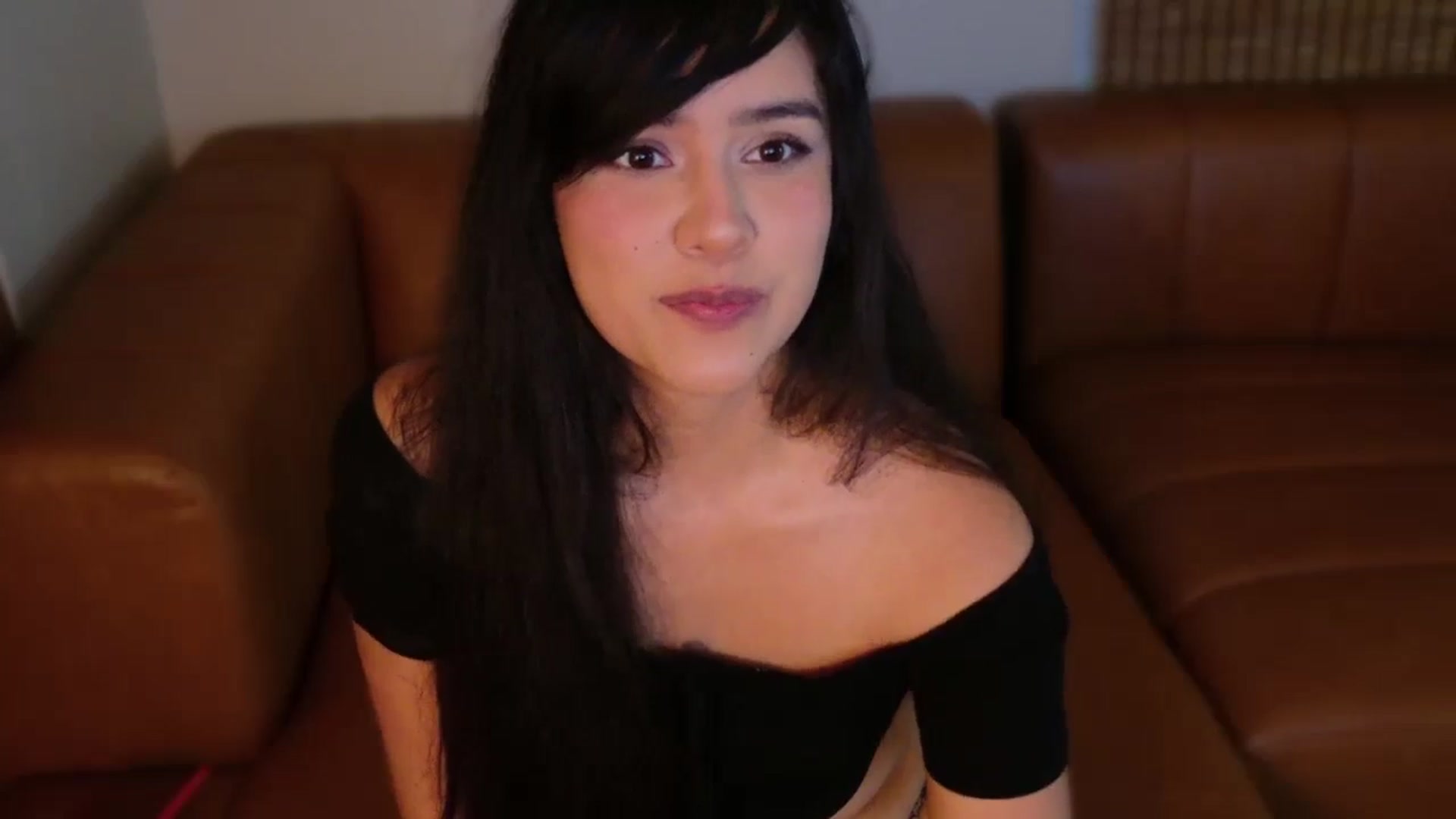 Gallery image thumbnail from lilagomez's myfreecams stream on, 08/31/2025, 15:11 image 5 of 20