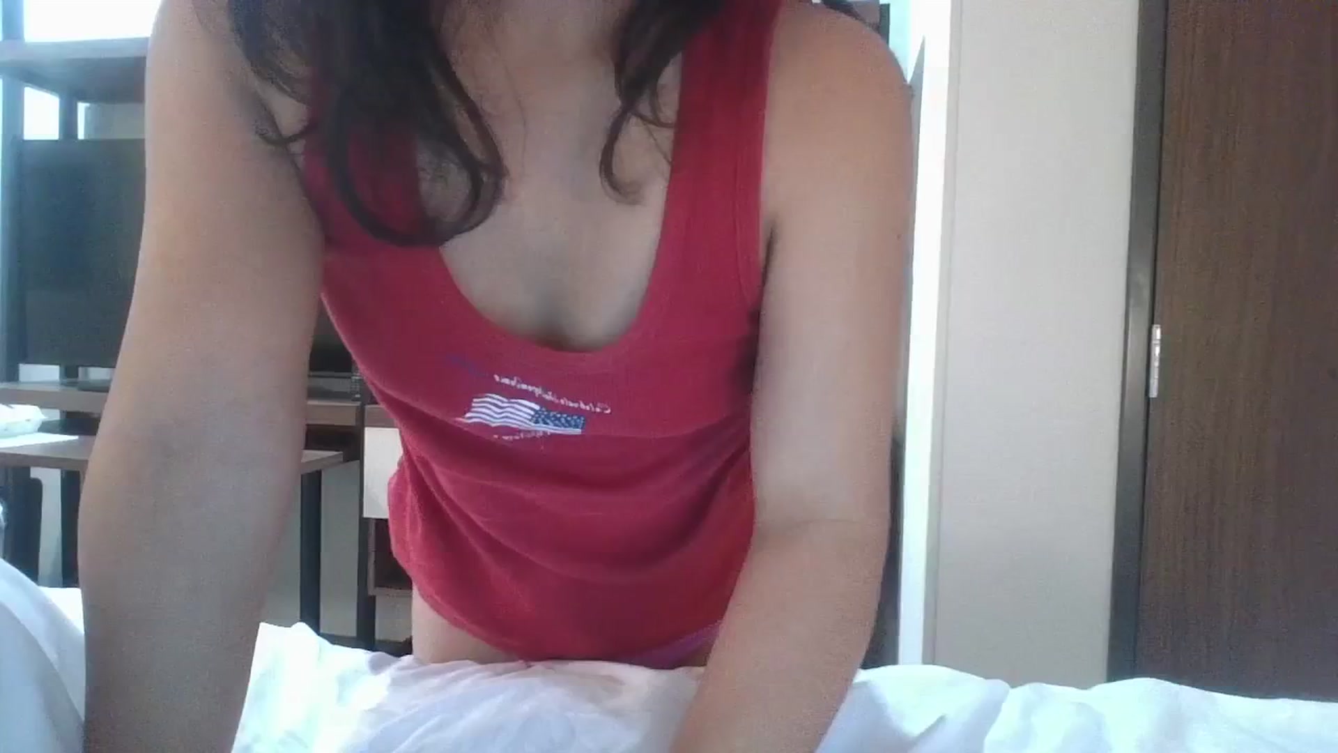 Gallery image thumbnail from lilagomez's myfreecams stream on, 04/15/2026, 04:41 image 1 of 20