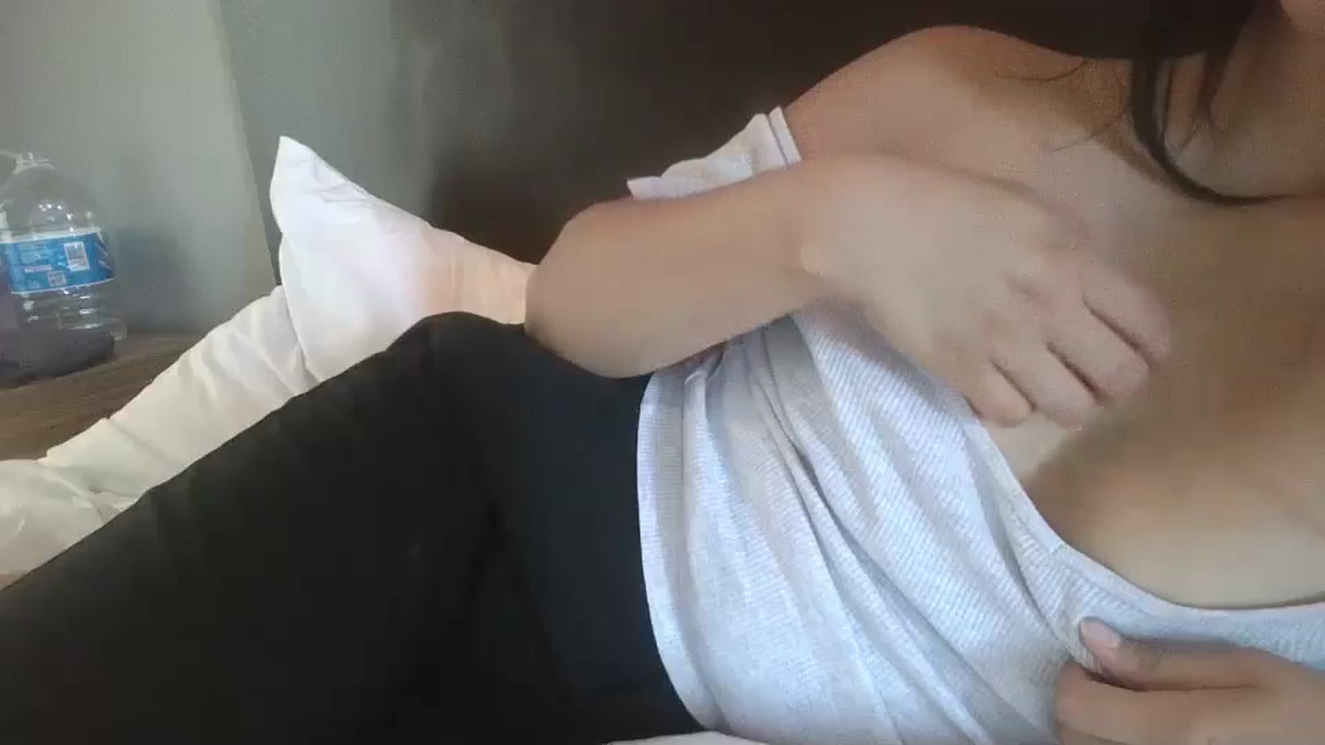 Gallery image thumbnail from lilagomez's myfreecams stream on, 05/10/2026, 24:44 image 4 of 20