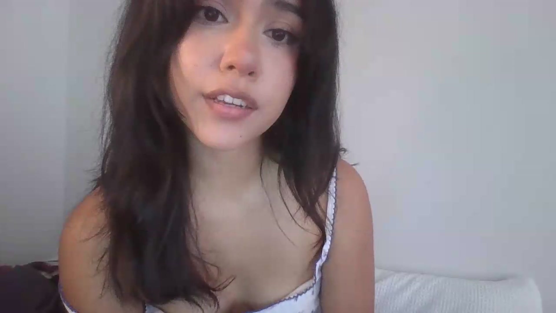 Gallery image thumbnail from lilagomez's myfreecams stream on, 06/07/2026, 15:21 image 15 of 20